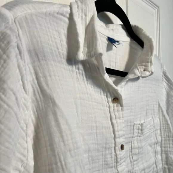 Old Navy Crinkle Gauze Loose Button-Down Shirt - Picture 2 of 8